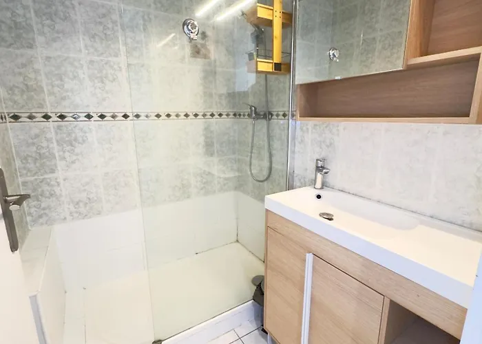Le Maeva - T2- Front De Mer- Clim - Parking - Wifi- Sudsejourconciergerie *